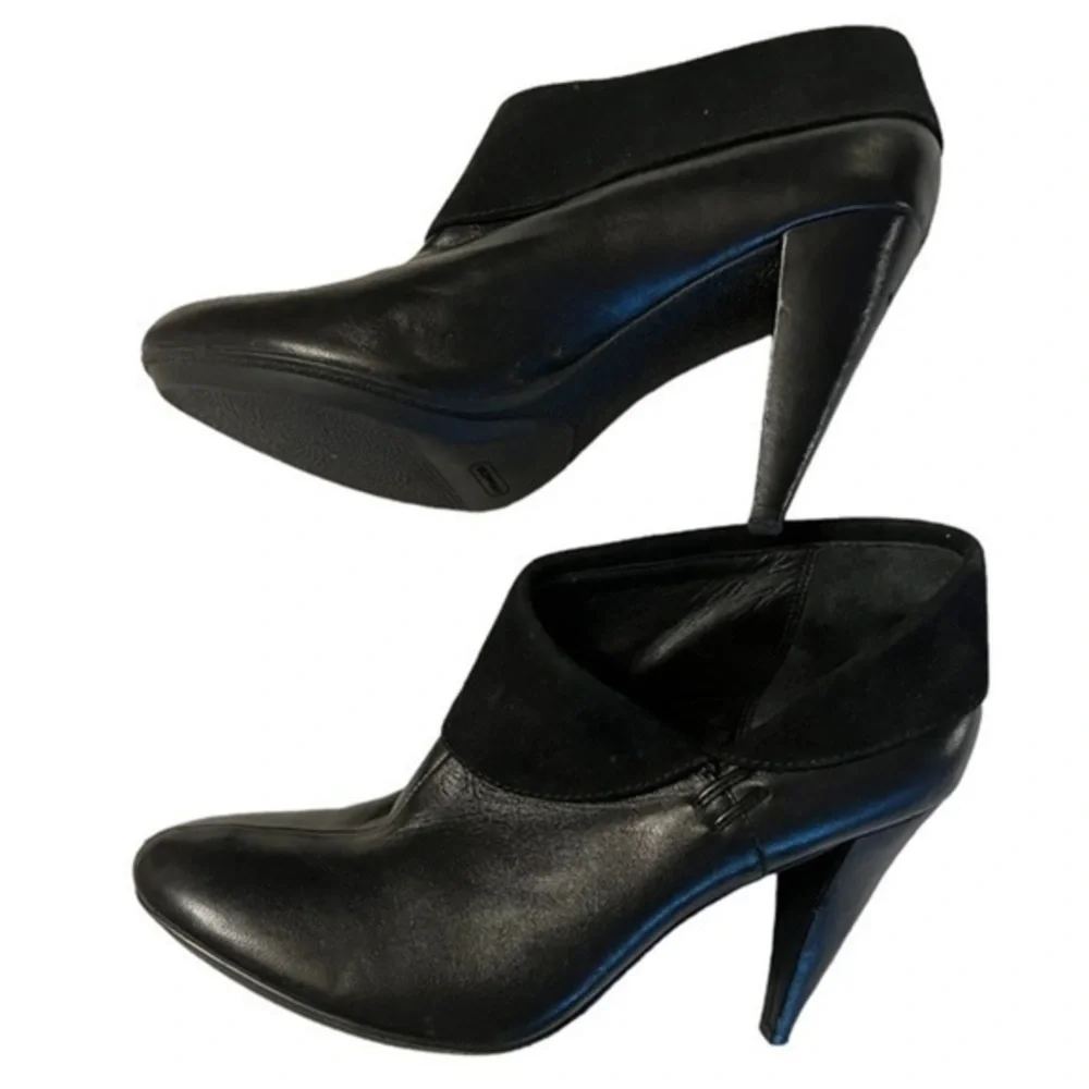 COACH black 4” spike heel booties boots like new 8.5B
